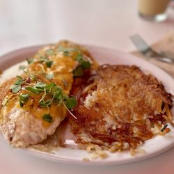 Nectarine Grove - Eggs Benedict with Hash Browns - GF - everything is gluten free! !