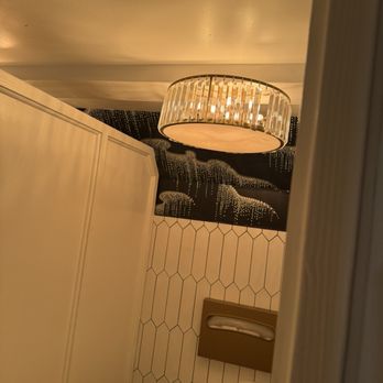 Somerville - Nice chandelier in the restroom - Steakhouses Near Me - Los Angeles, California Somerville - Nice chandelier in the restroom - Steakhouses Near Me - Los Angeles, California