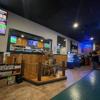 Gator's Dockside Lake Mary - the inside of the restaurant - American Near Me - Lake Mary, Florida