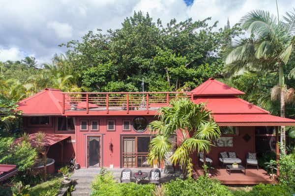 The Bali House & Cottage at Kehena Beach Hawaii by null