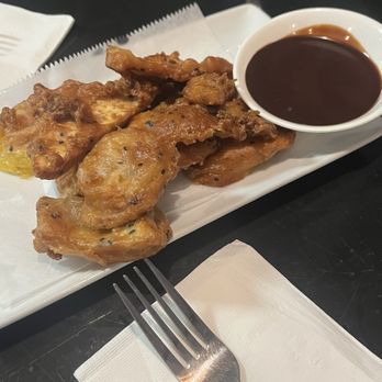 Niran's Kitchen - Lao fried banana, taro and sweet potato with chocolate sauce - Laotian Near Me - Deerfield Beach, Florida Niran's Kitchen - Lao fried banana, taro and sweet potato with chocolate sauce - Laotian Near Me - Deerfield Beach, Florida