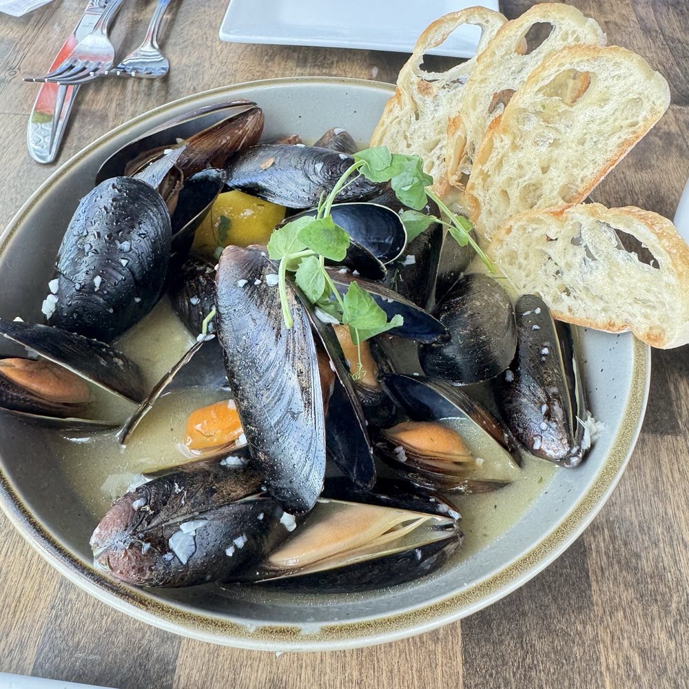 Hangar One Bistro Eatery & Bar - Mussels in white wine sauce - New American Near Me - St. Augustine, Florida
