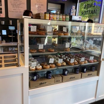 Doe Donuts - Donuts Near Me - Portland, Oregon