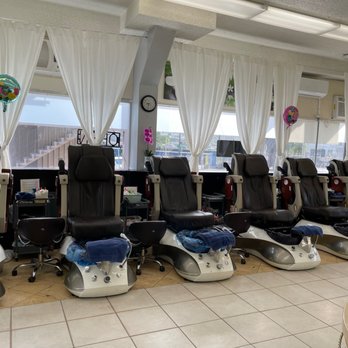 Rainbow Nails - Nail Salons Near Me - Honolulu, Hawaii Rainbow Nails - Nail Salons Near Me - Honolulu, Hawaii