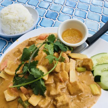 Saigon Bistro - tofu red curry, lunch $13 - Vietnamese Near Me - Lakeland, Florida