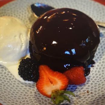 Whispering Canyon Cafe - Whispering Canyon Pioneer Chocolate Cake!! - Barbeque Near Me - Lake Buena Vista, Florida Whispering Canyon Cafe - Whispering Canyon Pioneer Chocolate Cake!! - Barbeque Near Me - Lake Buena Vista, Florida