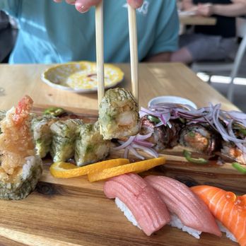 Gohan Sushi - Heaven Roll - Sushi Bars Near Me - Southington, Connecticut