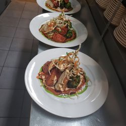 Momo House - Momo plater