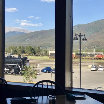 Fiddle River Restaurant - Seafood Near Me - Jasper, Alberta