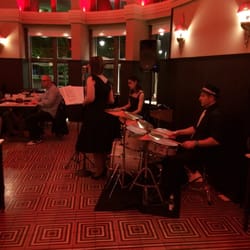 Cafe Dindurra - Música en directo para animar la noche