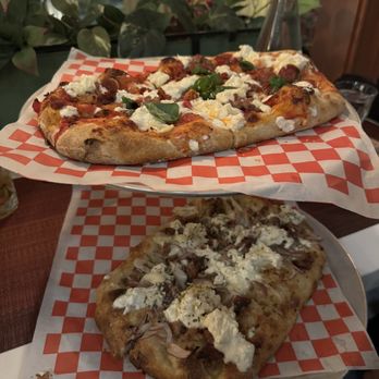 Stracci Pizza - Brooklyner and the Johnny Za Za - Pizza Near Me - Alexandria, Virginia