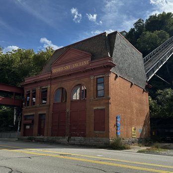 Duquesne Incline - Landmarks & Historical Buildings Near Me - Pittsburgh, Pennsylvania