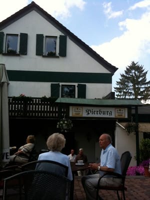 Restaurant Pierburg - Erika Bergheim by null