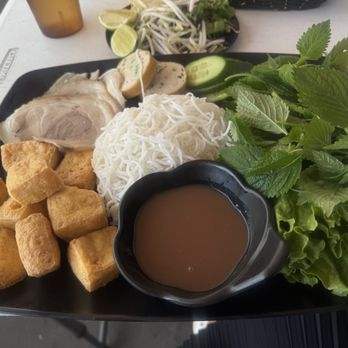 Quán Bún - Vietnamese Near Me - Garden Grove, California