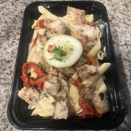 Creamy garlic penne pasta & grilled chicken
