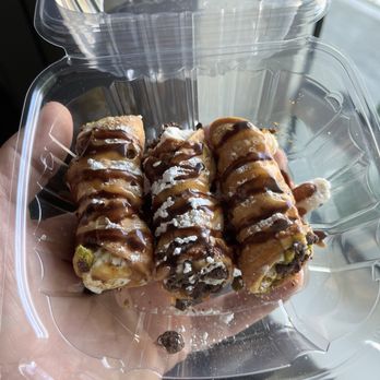 Ristorante DellaSantina - Cannoli - Italian Near Me - Sevierville, Tennessee Ristorante DellaSantina - Cannoli - Italian Near Me - Sevierville, Tennessee