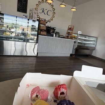 Kyiv Cakes Bakery - Bakeries Near Me - Lakeville, Minnesota