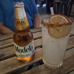 La Taverna Social Bar