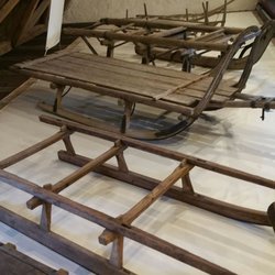 Museum Schloß Hellenstein - Historische Schlitten
