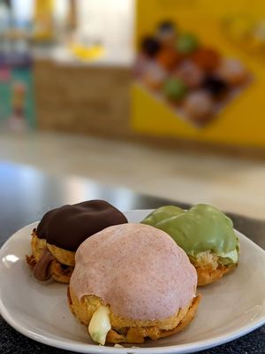 Beard Papa's by null