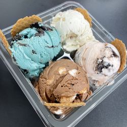 Whitetail Sweet Shop - Ice cream sampler or flight