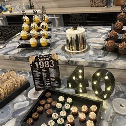 Buttercream Bliss Gourmet Cupcakes - The set up!! 11/11/23