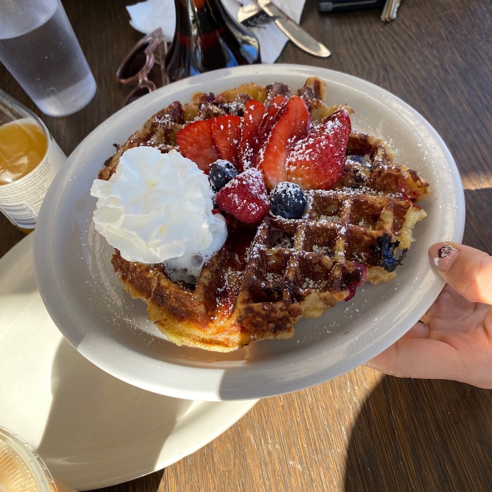 Le Coffee Shop - French toast - Breakfast & Brunch Near Me - Temecula, California Le Coffee Shop - French toast - Breakfast & Brunch Near Me - Temecula, California