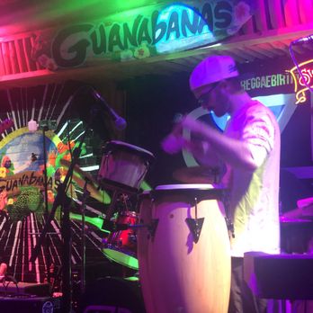 Guanabanas - The band StoneyFools was playing on the stage - Seafood Near Me - Jupiter, Florida