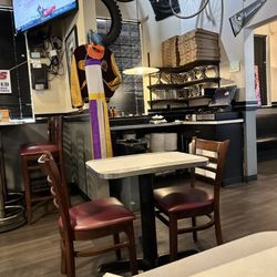 Somma Pizza Restaurant & Sports Bar