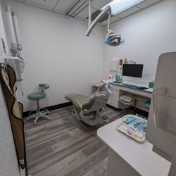 Curtis Le, DDS - Jade River Dental