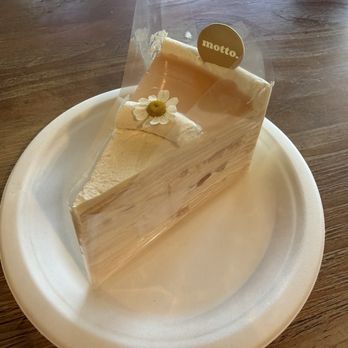 Motto Tea Cafe - Momo Peach Crepe Cake - Desserts Near Me - Pasadena, California Motto Tea Cafe - Momo Peach Crepe Cake - Desserts Near Me - Pasadena, California