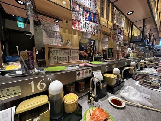 Kaitenzushi Nemuro Hanamaru KITTE Marunouchi by null