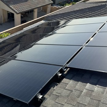 R&C Services - Clean solar panels - Window Washing Near Me R&C Services - Clean solar panels - Window Washing Near Me