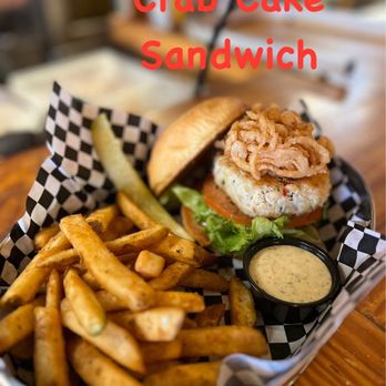 Brady’s - Comfort Food Near Me - Boothbay Harbor, Maine