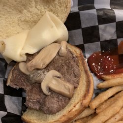 Fox’s Tavern - Mushroom Swiss burger