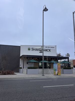 Shake Shack Downey by null