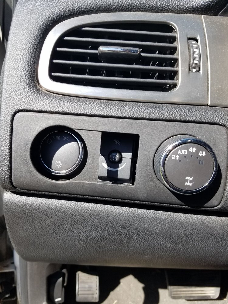 LES SCHWAB TIRE CENTER Updated September 2024 38 Reviews 5757 S