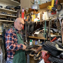 Art's Shoe Repair & Keys