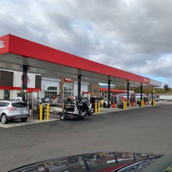 Pilot Flying J - gas pumps - bad for trailers ok for cars