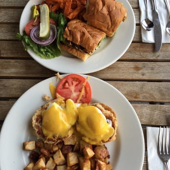 Bea Bea's - Pesto Chicken Sandwich with sweet potato fries (top) & Crab Cakes Benedict with breakfast potatoes (bottom) - Coffee & Tea Near Me - Burbank, California Bea Bea's - Pesto Chicken Sandwich with sweet potato fries (top) & Crab Cakes Benedict with breakfast potatoes (bottom) - Coffee & Tea Near Me - Burbank, California