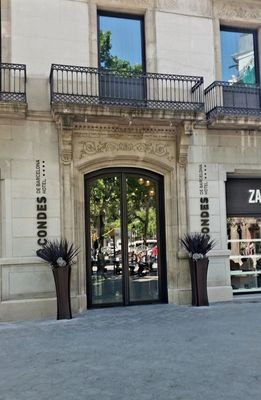 Hotel Condes de Barcelona by null