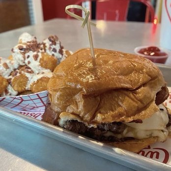 Curbside Burgers - Burger - Burgers Near Me - Baton Rouge, Louisiana Curbside Burgers - Burger - Burgers Near Me - Baton Rouge, Louisiana