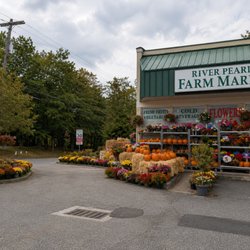 Pearl River Farm Market