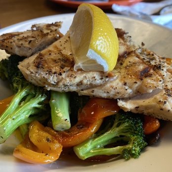 The Custer Wolf - Grilled chicken on veggies - American Near Me - Custer, South Dakota