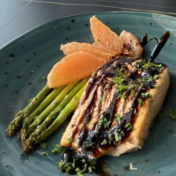 Cafe-Boutique Piano - Salmon with balsamic glaze - Modern European Near Me - Winter Park, Florida