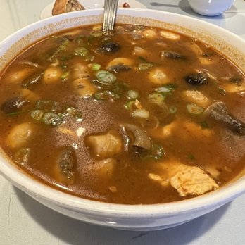 Taste of Thai - B1. Tom Yum Soup with chicken - Thai Near Me - Hoffman Estates, Illinois