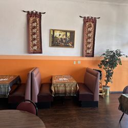 Bai Thong - Inside seating