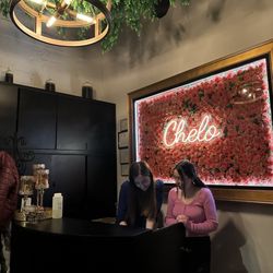 Chelo - Entrance
