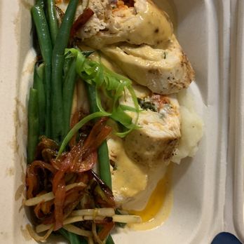 Hartstone Inn - Chicken dish - Hotels Near Me - Camden, Maine Hartstone Inn - Chicken dish - Hotels Near Me - Camden, Maine