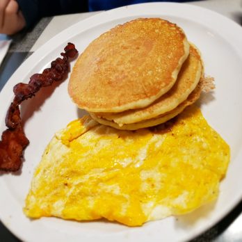 Farmhouse Restaurant - Kids bf - American Near Me - Branson, Missouri Farmhouse Restaurant - Kids bf - American Near Me - Branson, Missouri